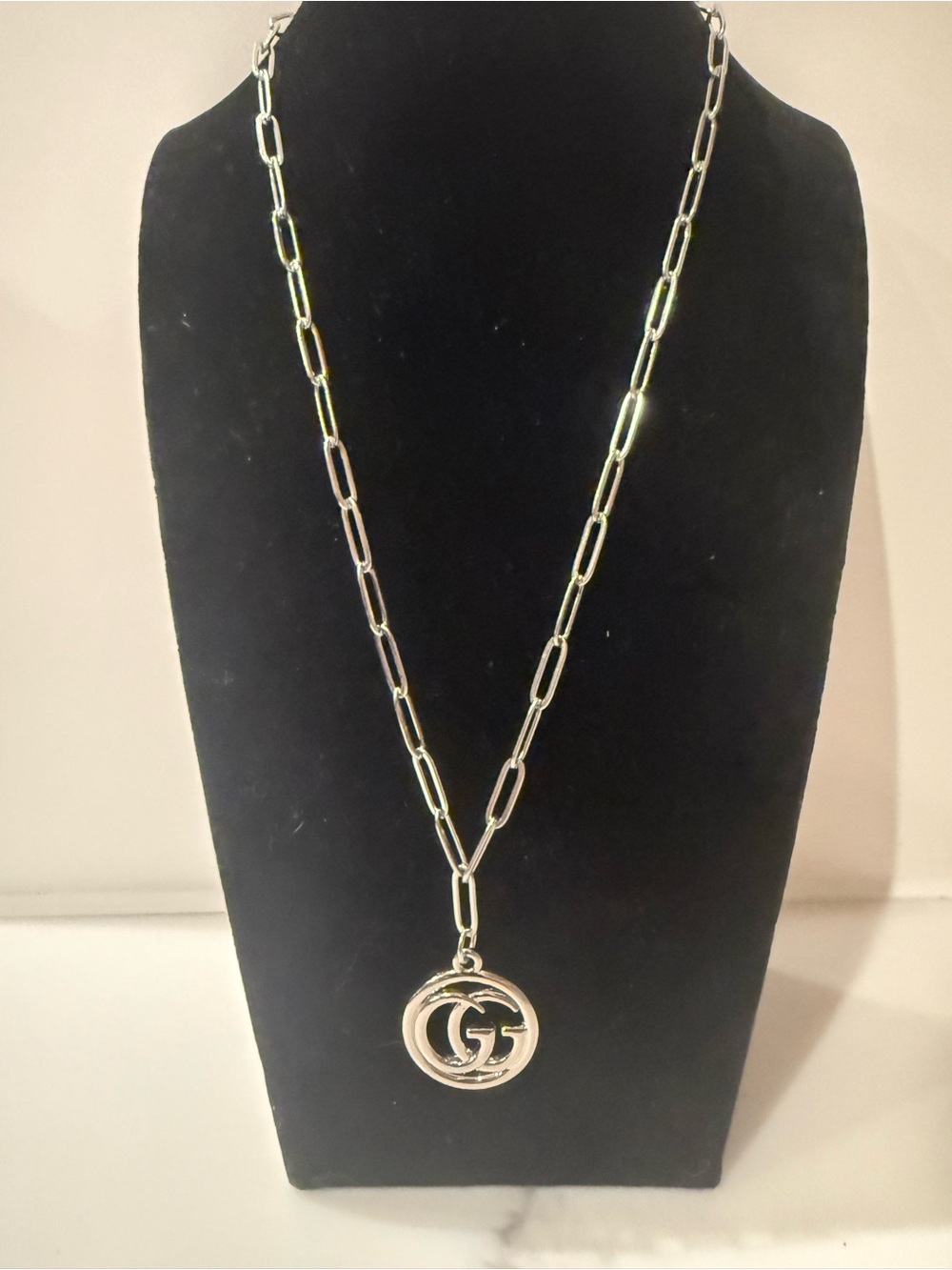 Gucci Silver-Tone Interlocking G Pendant Link Necklace